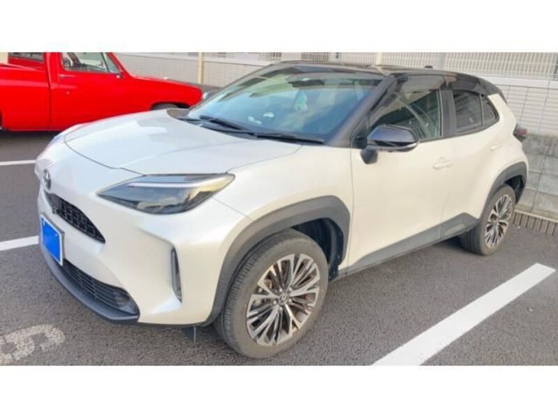 YARIS CROSS