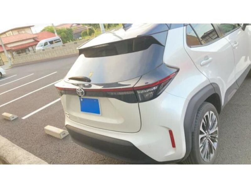 YARIS CROSS
