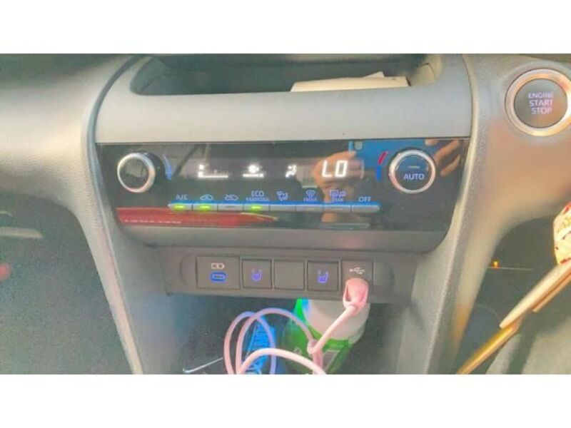 YARIS CROSS