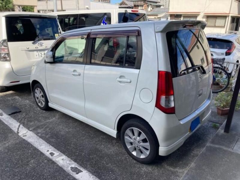 WAGON R