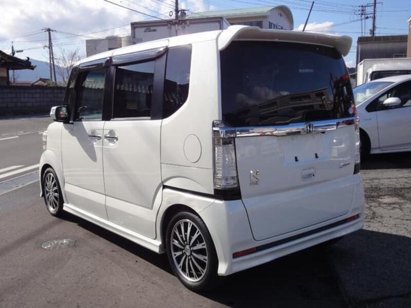 N BOX CUSTOM