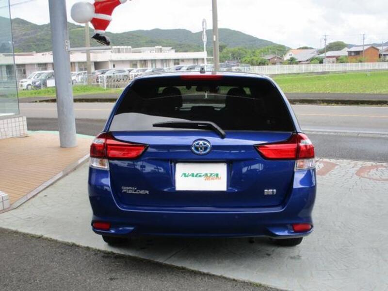 COROLLA FIELDER