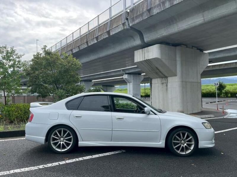 LEGACY B4