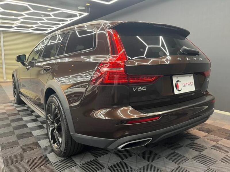 V60