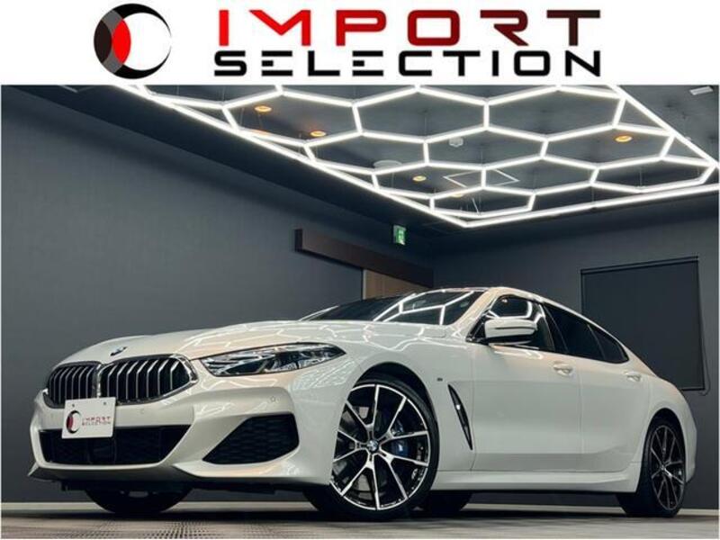 BMW 8 SERIES
