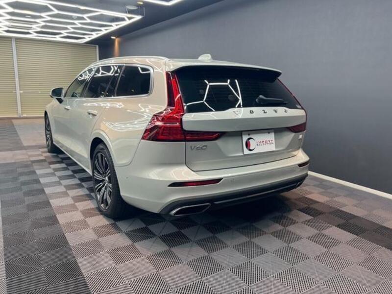 V60