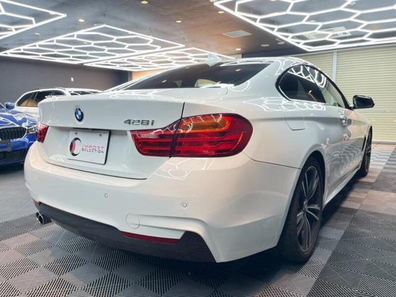 4 SERIES