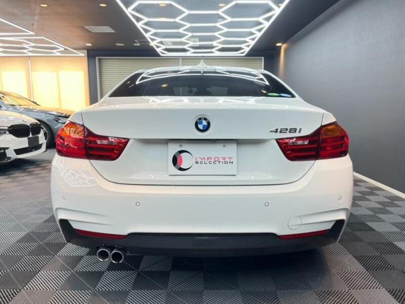 4 SERIES