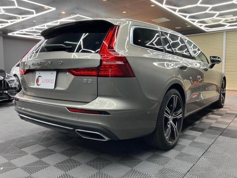 V60