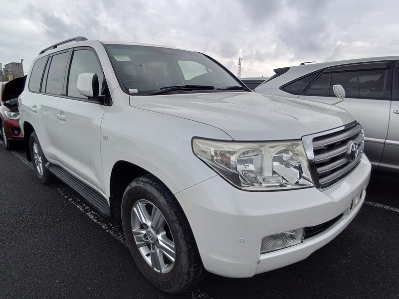 LAND CRUISER
