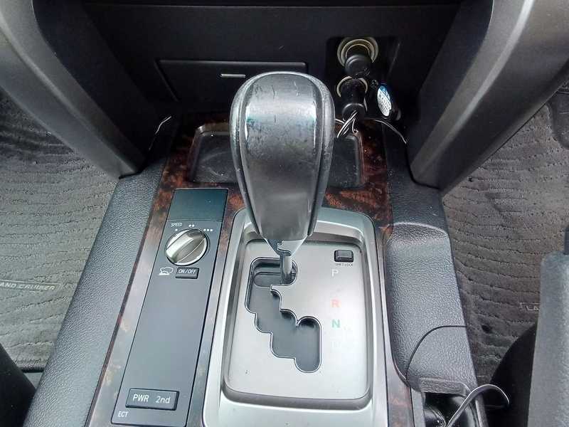 LAND CRUISER