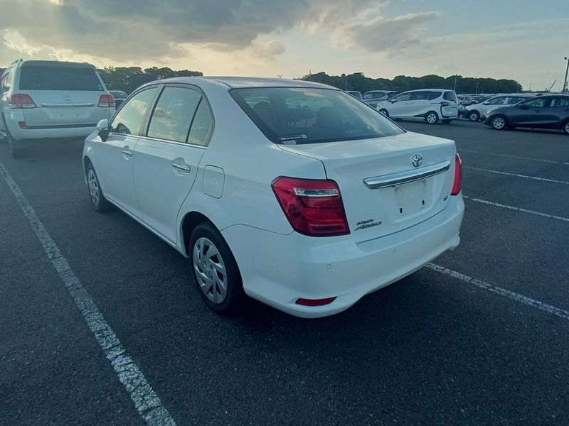 COROLLA AXIO
