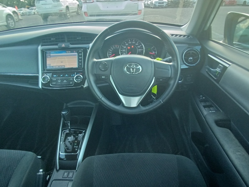 COROLLA AXIO