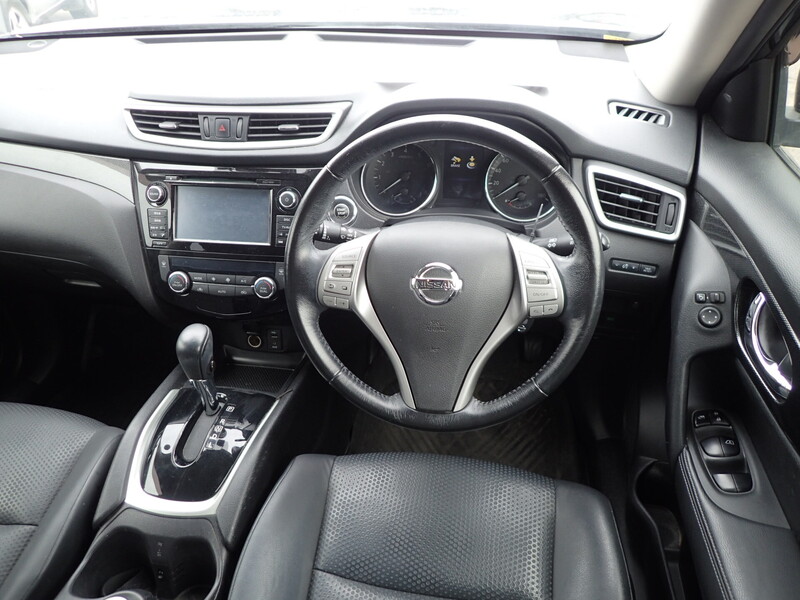 X-TRAIL
