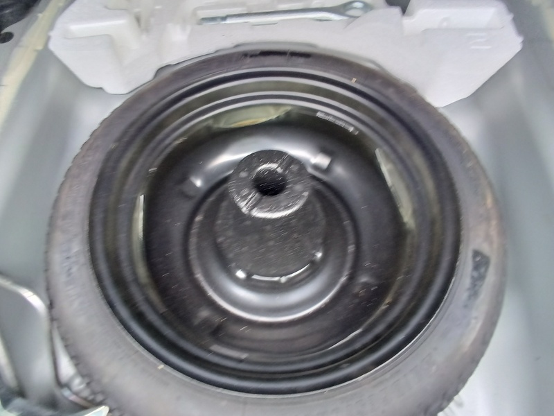 COROLLA AXIO