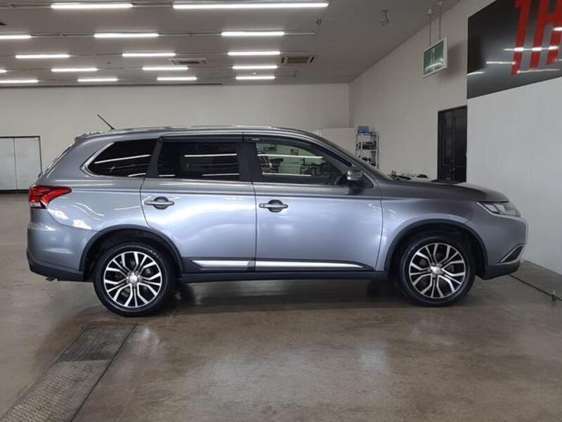 OUTLANDER