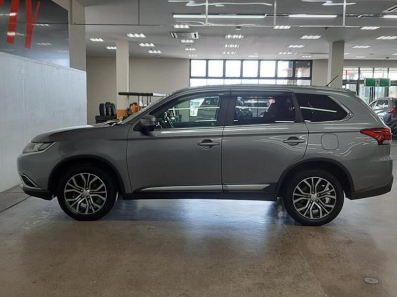 OUTLANDER