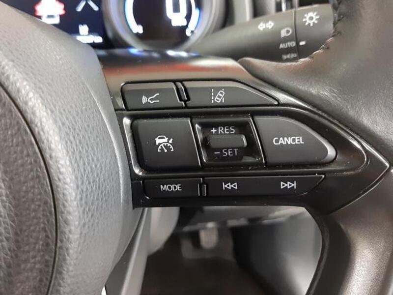 YARIS CROSS