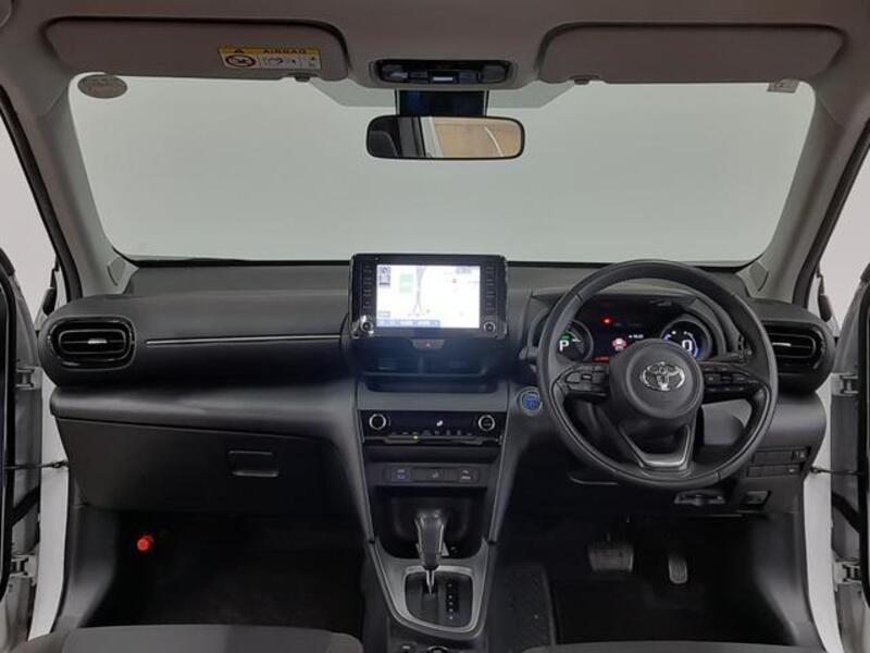 YARIS CROSS