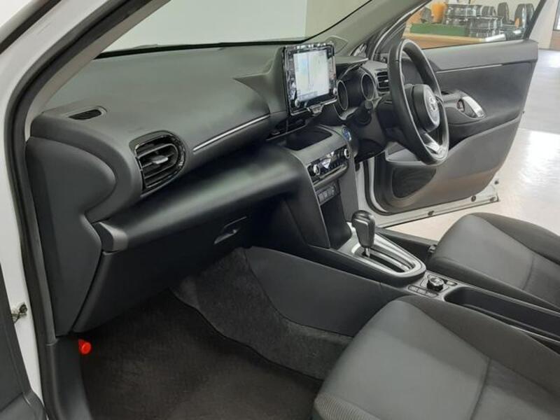 YARIS CROSS