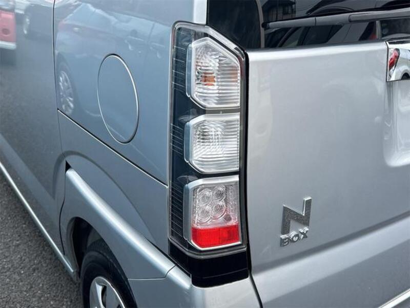 N BOX