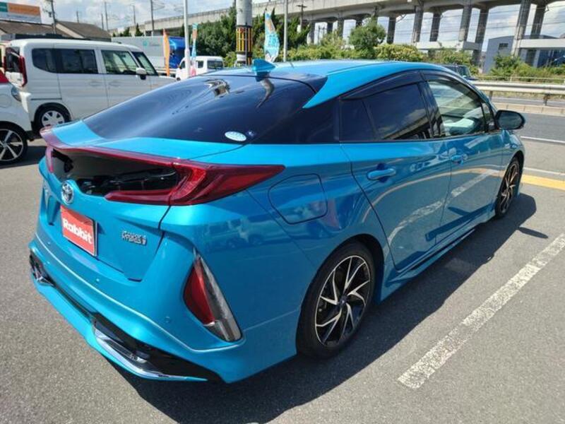 PRIUS PHV