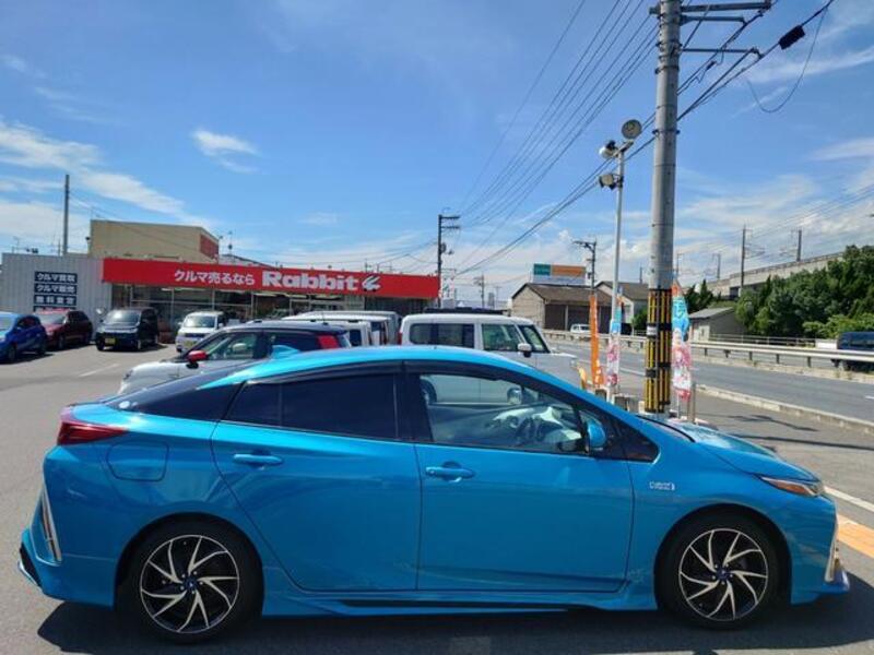 PRIUS PHV