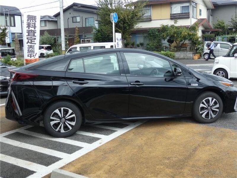 PRIUS PHV