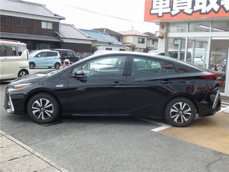 PRIUS PHV