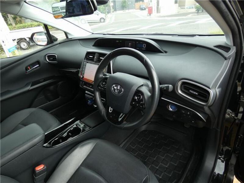 PRIUS PHV