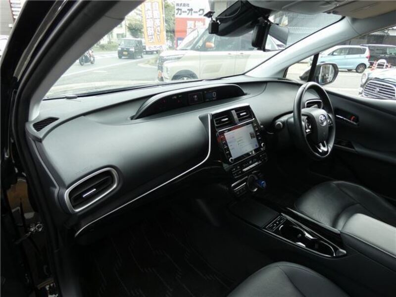 PRIUS PHV