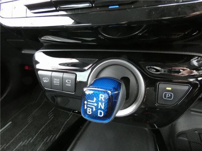 PRIUS PHV