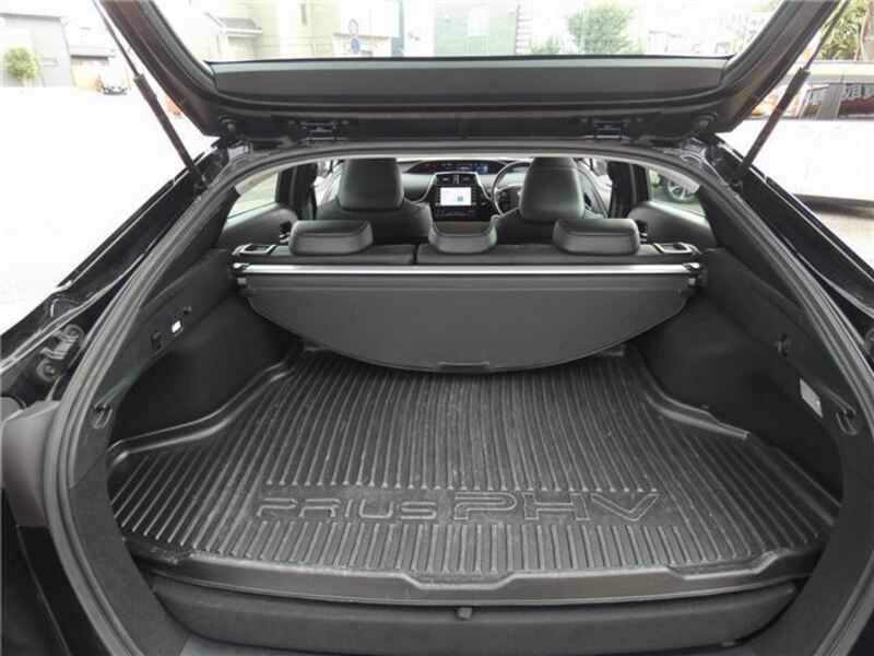 PRIUS PHV