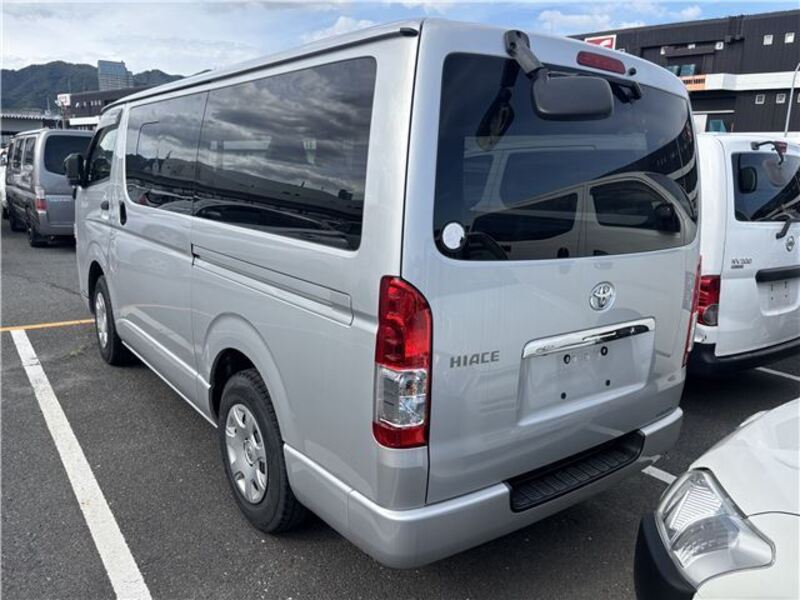 HIACE VAN