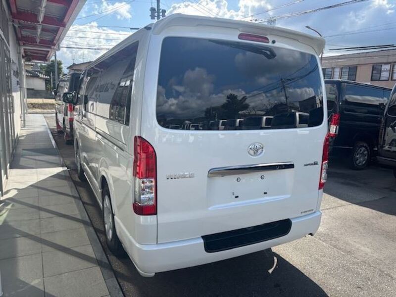 HIACE VAN