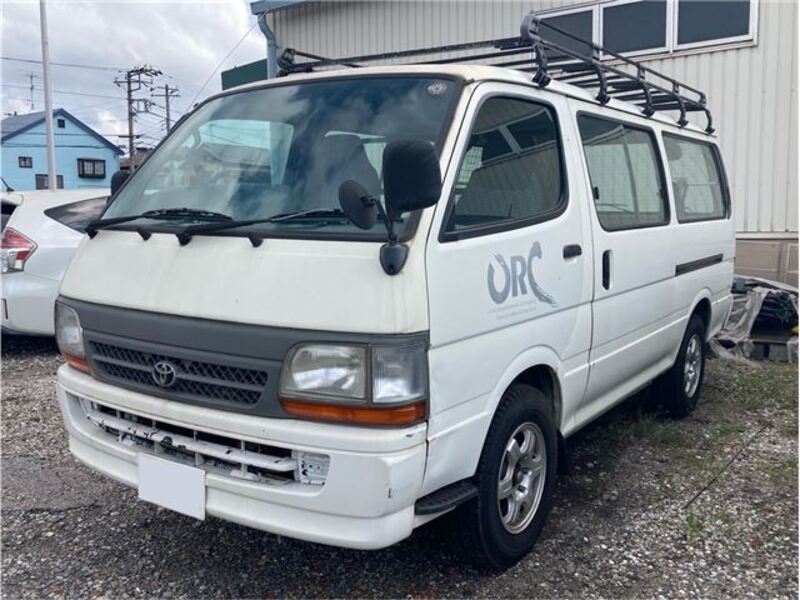 TOYOTA HIACE