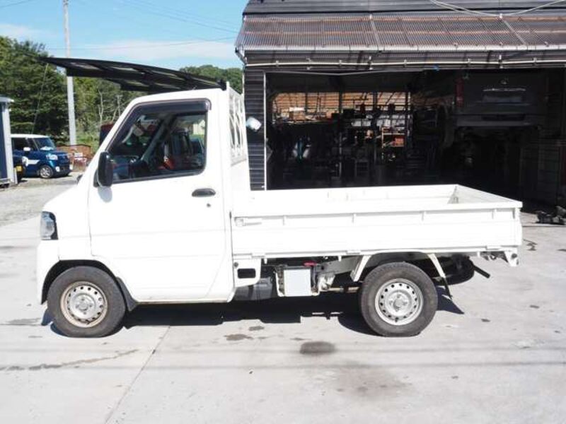 CLIPPER TRUCK