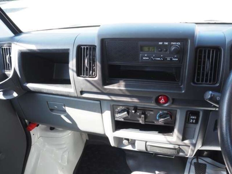 CLIPPER TRUCK