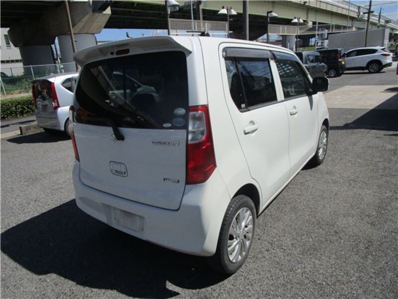 WAGON R