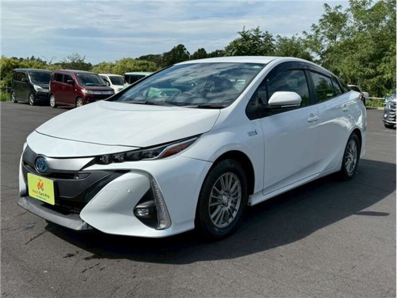 TOYOTA PRIUS PHV