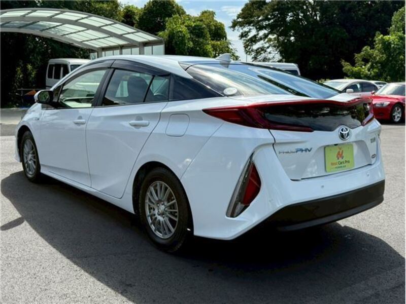 PRIUS PHV