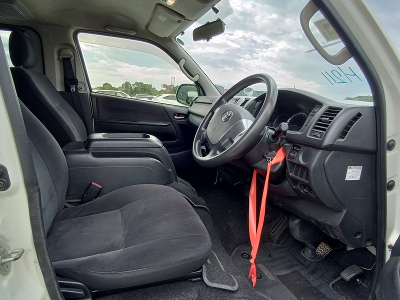 HIACE VAN