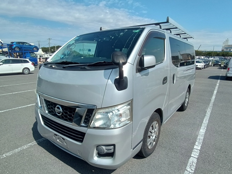 NV350 CARAVAN-0