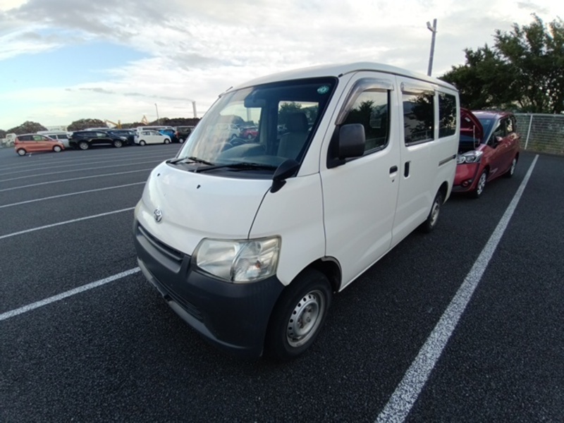 TOYOTA Liteace Noah