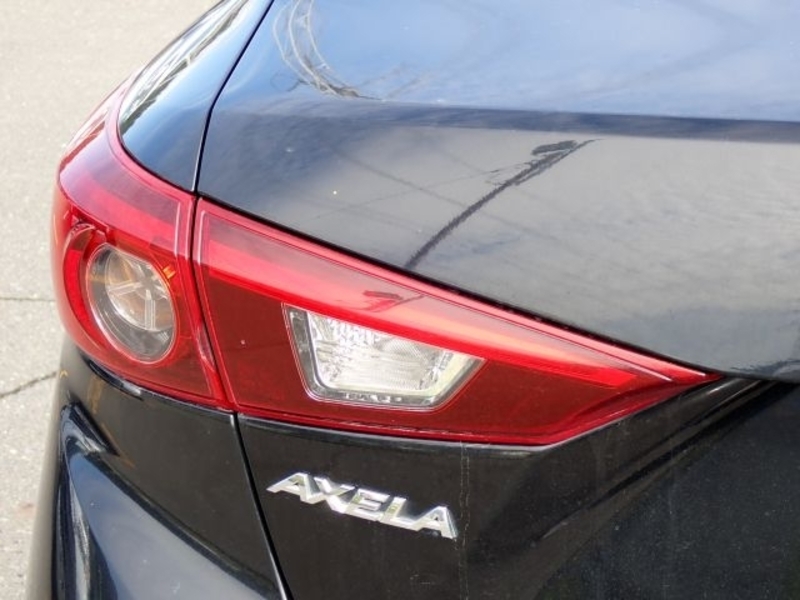 AXELA