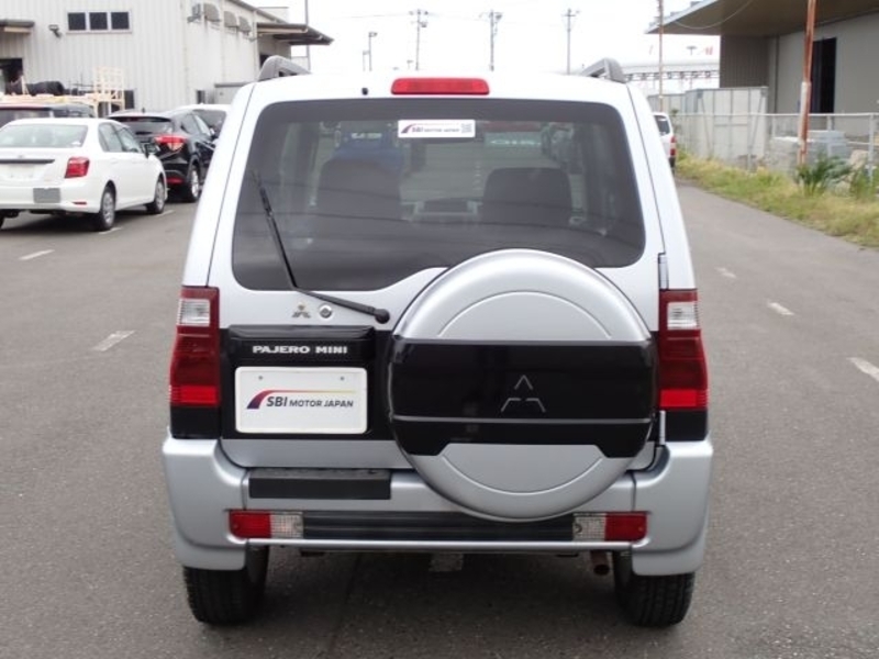 PAJERO MINI