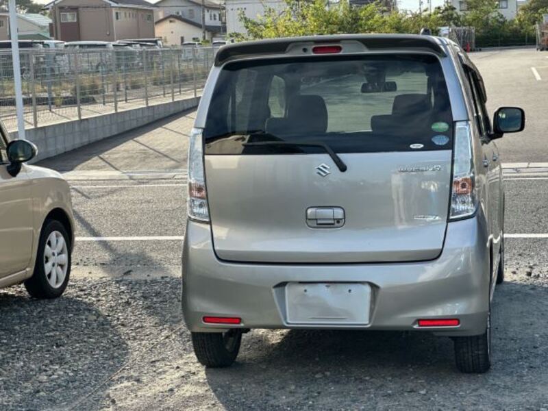 WAGON R