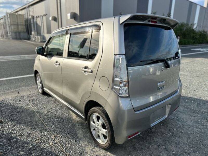 WAGON R