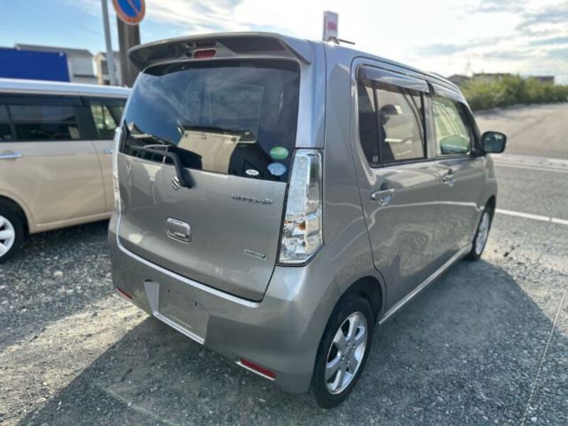 WAGON R