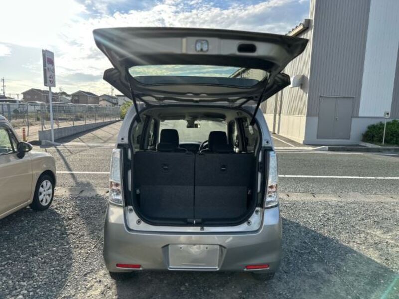 WAGON R